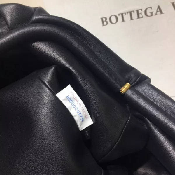 AAA Pruses Bags BOTTEGA VENETA THE POUCH 0119