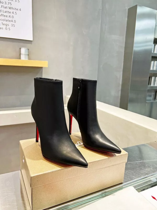 AAA Replica Ru LOUBOUTIN BOOTS 0121