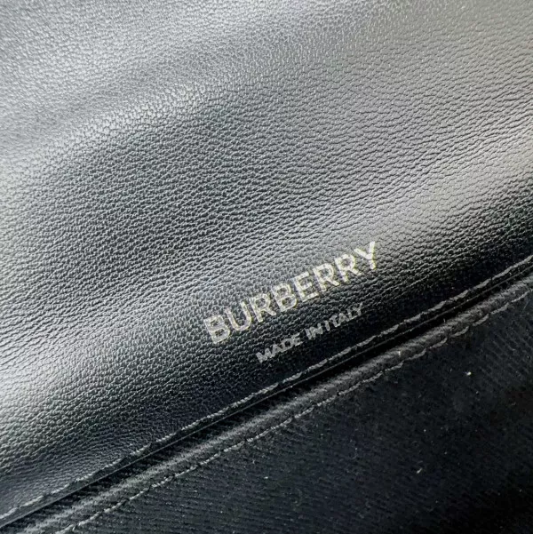 AAA Replica Ru BURBERRY small Lola Bag-23*6*13CM 0117