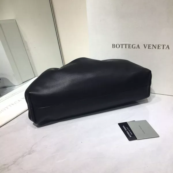 AAA Pruses Bags BOTTEGA VENETA THE POUCH 0119