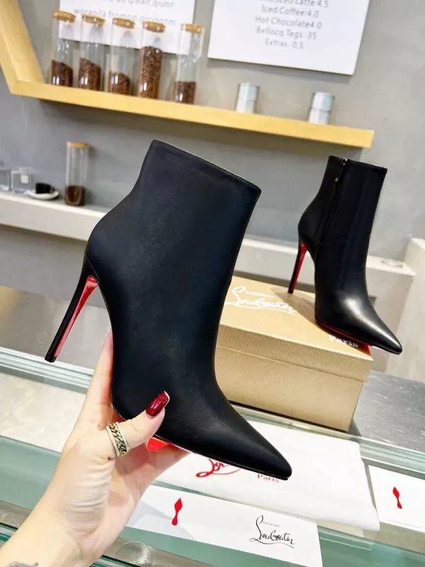 LOUBOUTIN BOOTS 0121