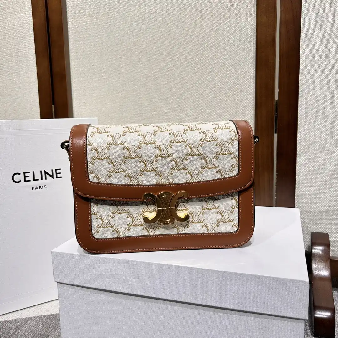 AAA Replica Ru CELIN* TEEN TRIOMPHE BAG 0130