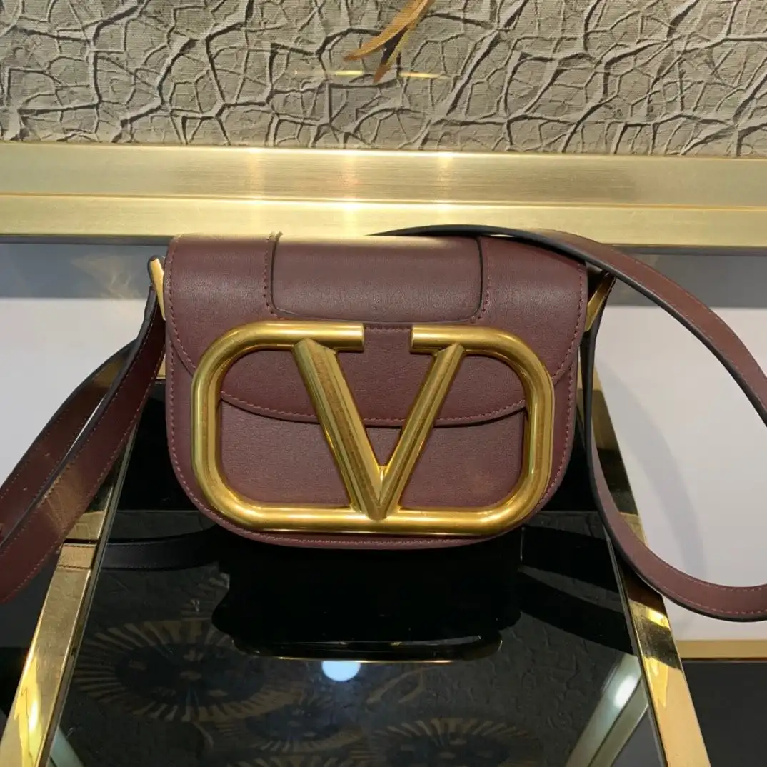 AAA Replica Ru VALENTINO SMALL SUPERVEE CALFSKIN CROSSBODY BAG 0129