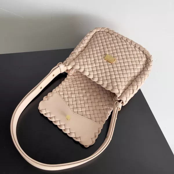 AAA Replica Ru BOTTEGA VENETA  mini Cobble Shoulder Bag 0119