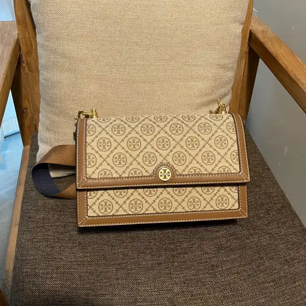 AAA Replica Ru TORY BURCH T MONOGRAM SHOULDER BAG 0123