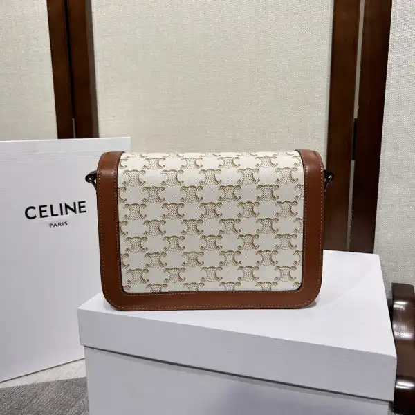 AAA Replica Ru CELIN* TEEN TRIOMPHE BAG 0130