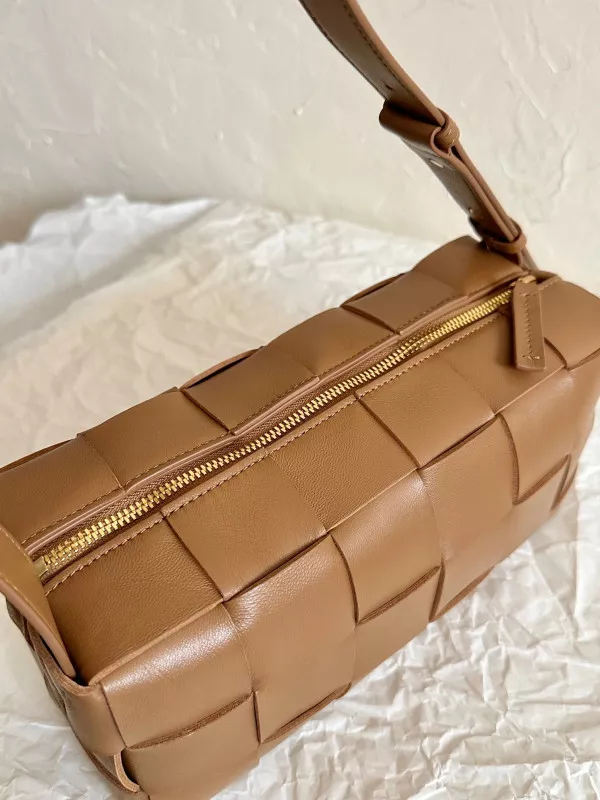 AAA Replica Ru BOTTEGA VENETA BRICK CASSETTE 0119