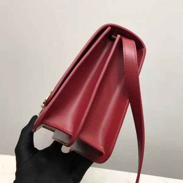 AAA Replica Ru BURBERRY Medium TB Bag 0117