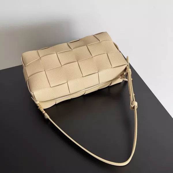 AAA Replica Ru BOTTEGA VENETA BRICK CASSETTE 0119