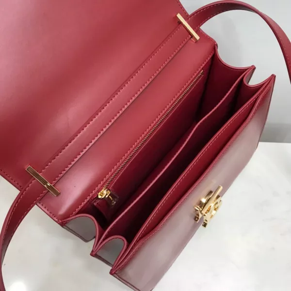 AAA Replica Ru BURBERRY Medium TB Bag 0117