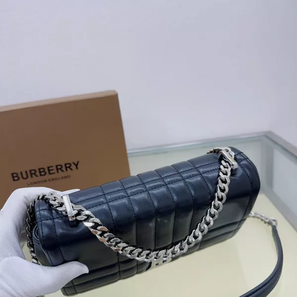 AAA Replica Ru BURBERRY small Lola Bag-23*6*13CM 0117