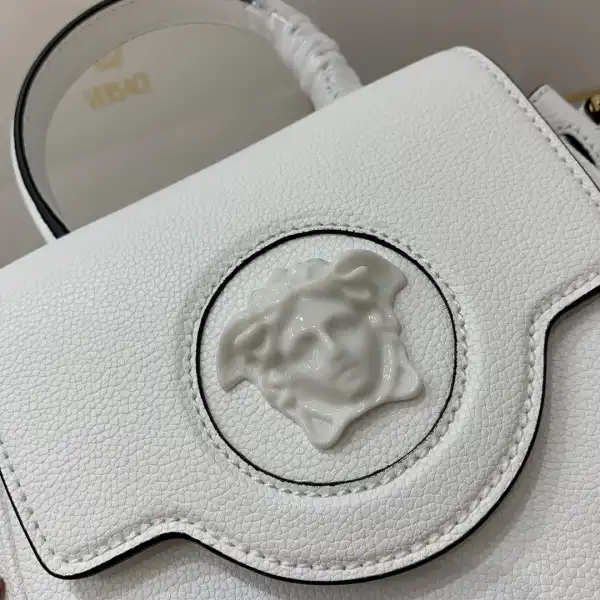 AAA Replica Ru VERSACE LA MEDUSA SMALL HANDBAG 0123