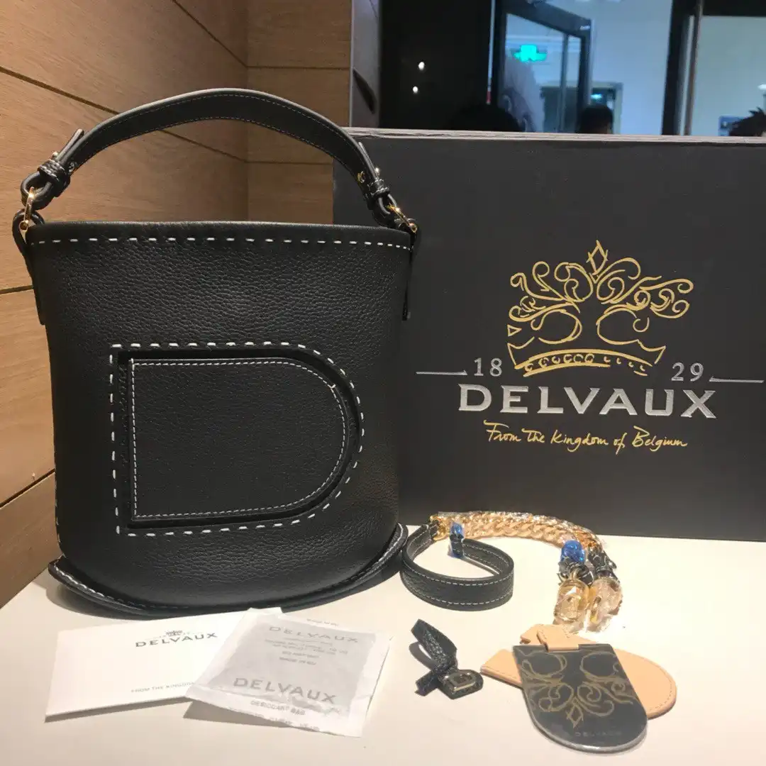 DELVAUX Pin Mini Bucket 0123