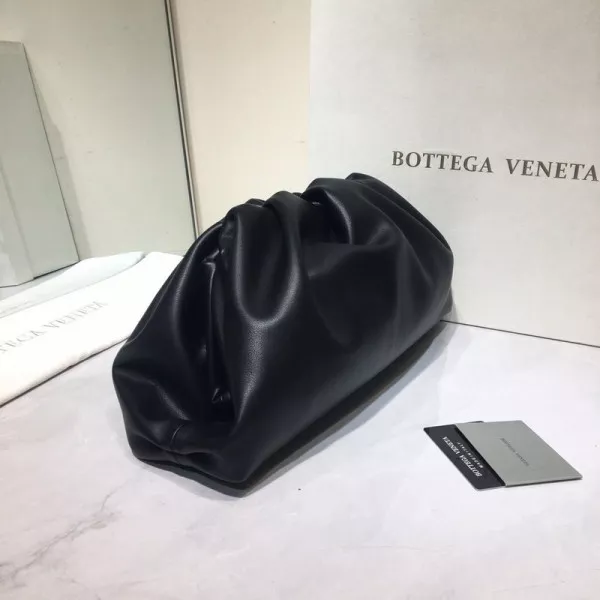 AAA Pruses Bags BOTTEGA VENETA THE POUCH 0119