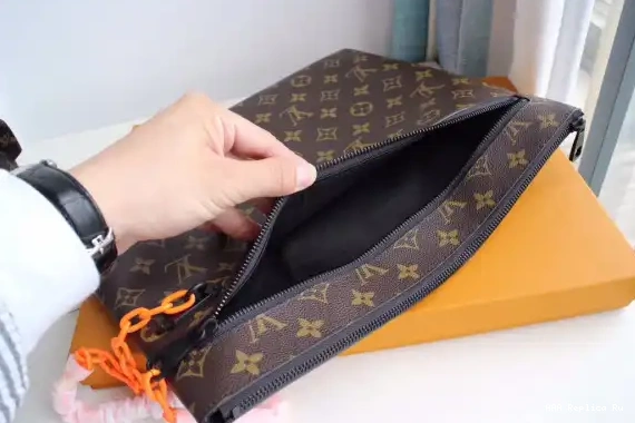 AAA Replica Ru LOUIS CLUTCH VUITTON 0219