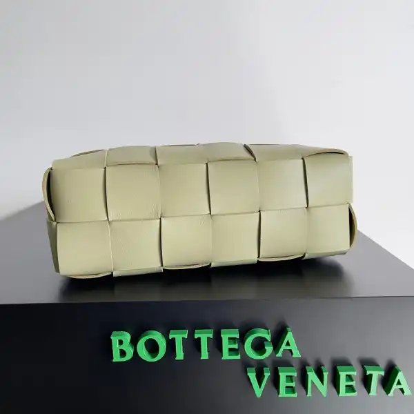 AAA Pruses Bags BOTTEGA VENETA BRICK CASSETTE 0206