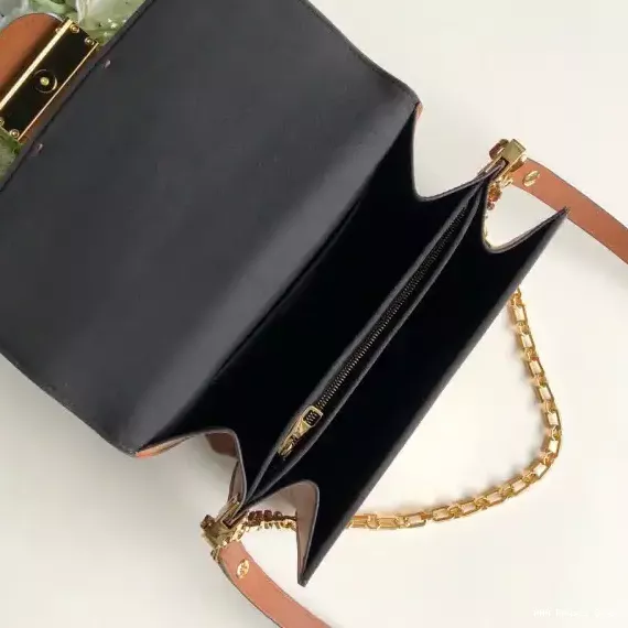 AAA Pruses Bags Louis Dauphine Spring MM（2019 Vuitton Show） 0207