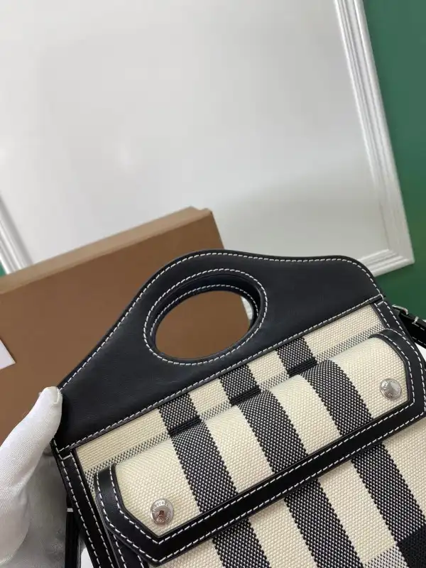 AAA Pruses Bags BURBERRY SMALL TB BAG 0205