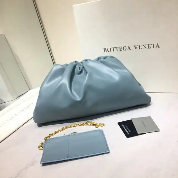 AAA Replica Ru BOTTEGA VENETA THE POUCH 0206