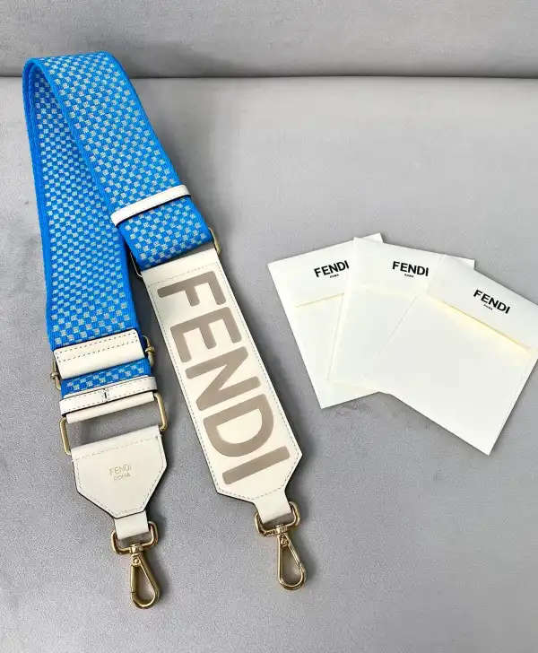 AAA Pruses Bags FENDI STRAP YOU 0201