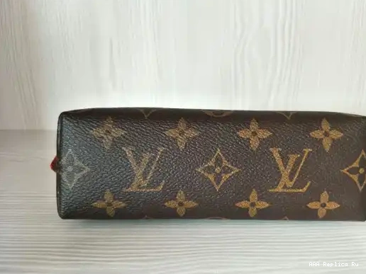 AAA Pruses Bags VUITTON POUCH LOUIS COSMETIC 0219