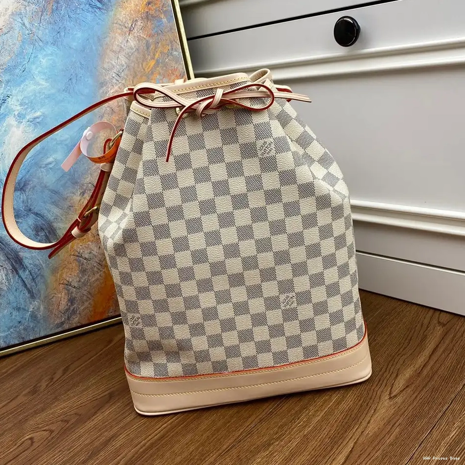 AAA Pruses Bags LOUIS VUITTON NOÉ 0212