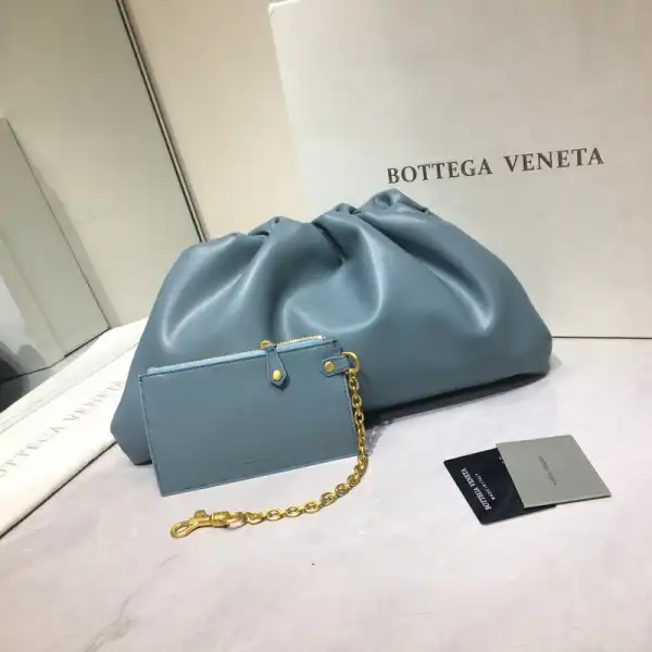 AAA Replica Ru BOTTEGA VENETA THE POUCH 0206