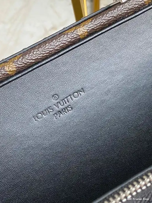 AAA Pruses Bags VUITTON LOUIS CLUTCH BOX 0216