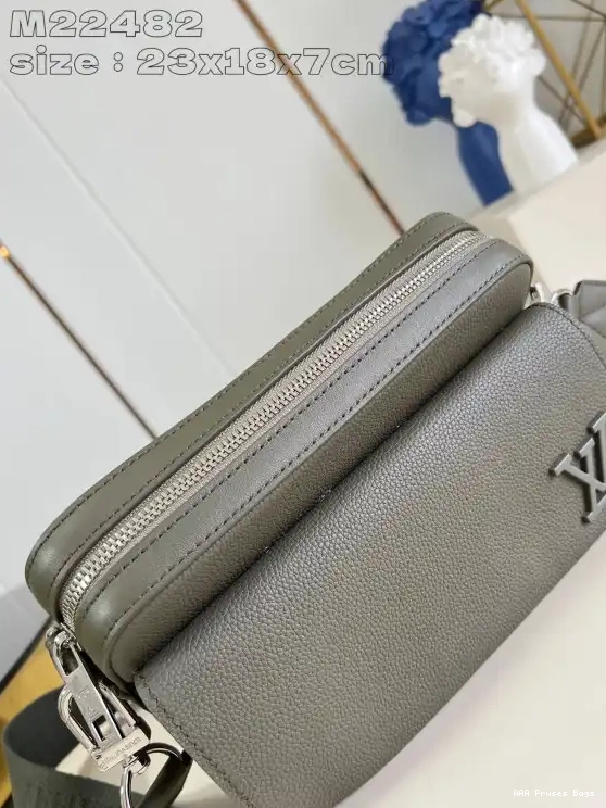 AAA Replica Ru Fastline Messenger-23.5*18*7CM VUITTON LOUIS 0216