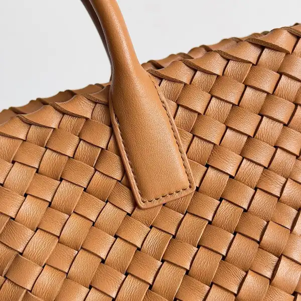 AAA Replica Ru BOTTEGA VENETA MINI CABAT 0206