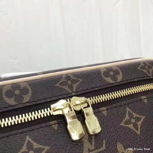 AAA Replica Ru LOUIS TOILETRY VUITTON BAG 0218