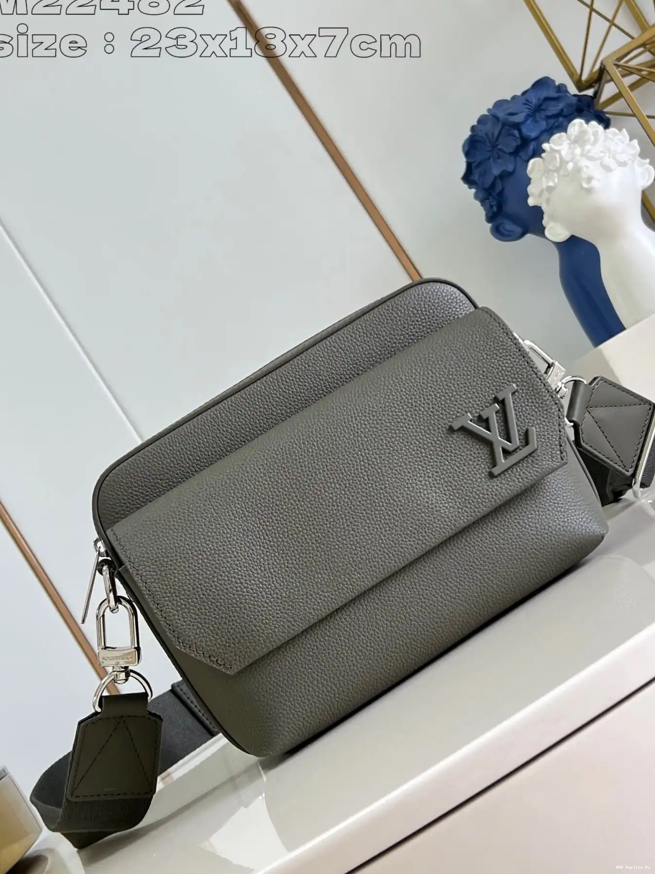 AAA Replica Ru Messenger-23.5*18*7CM LOUIS VUITTON Fastline 0209