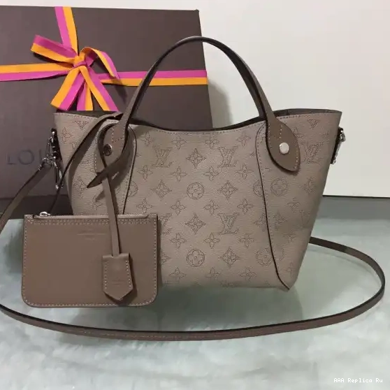 AAA Replica Ru LOUIS HINA PM VUITTON 0223