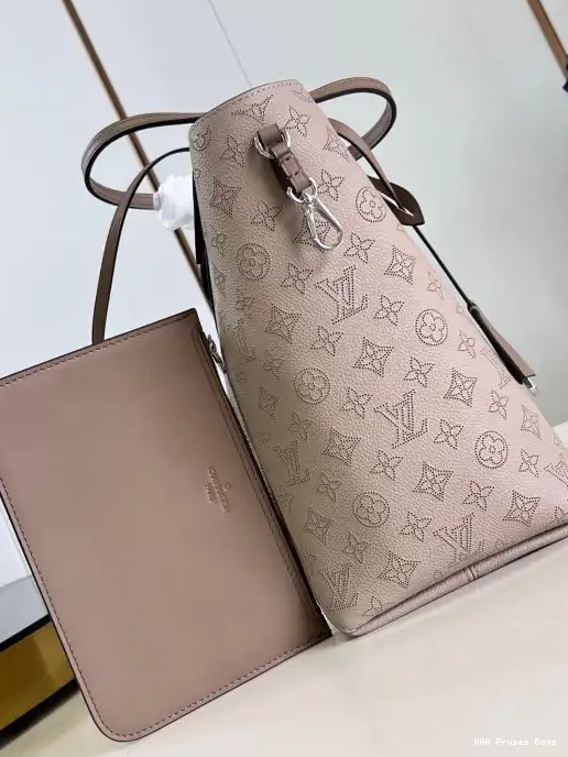 AAA Replica Ru LOUIS 29.5 HINA-46 x 17CM VUITTON x 0210