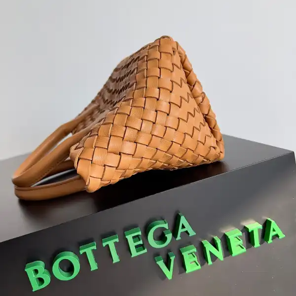 AAA Replica Ru BOTTEGA VENETA MINI CABAT 0206