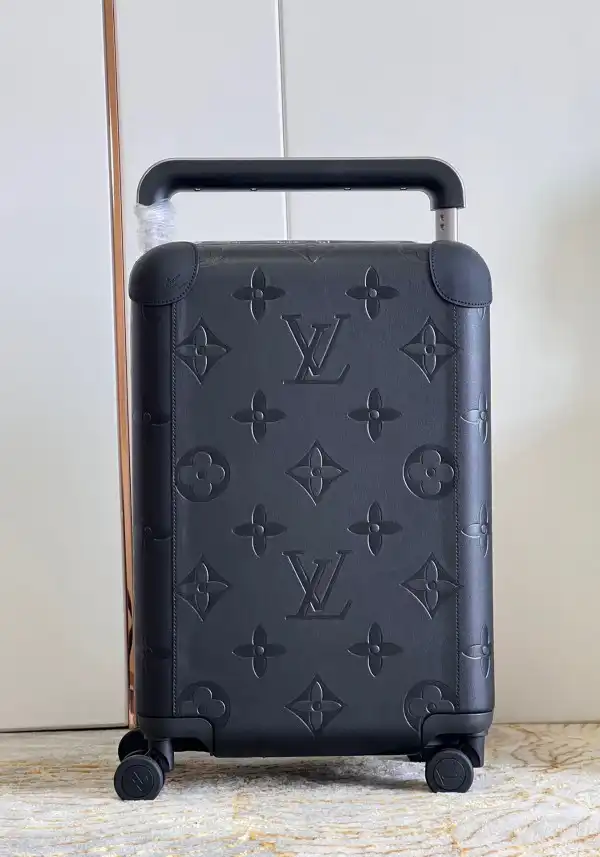 AAA Replica Ru Louis Vuitton HORIZON 55 0204