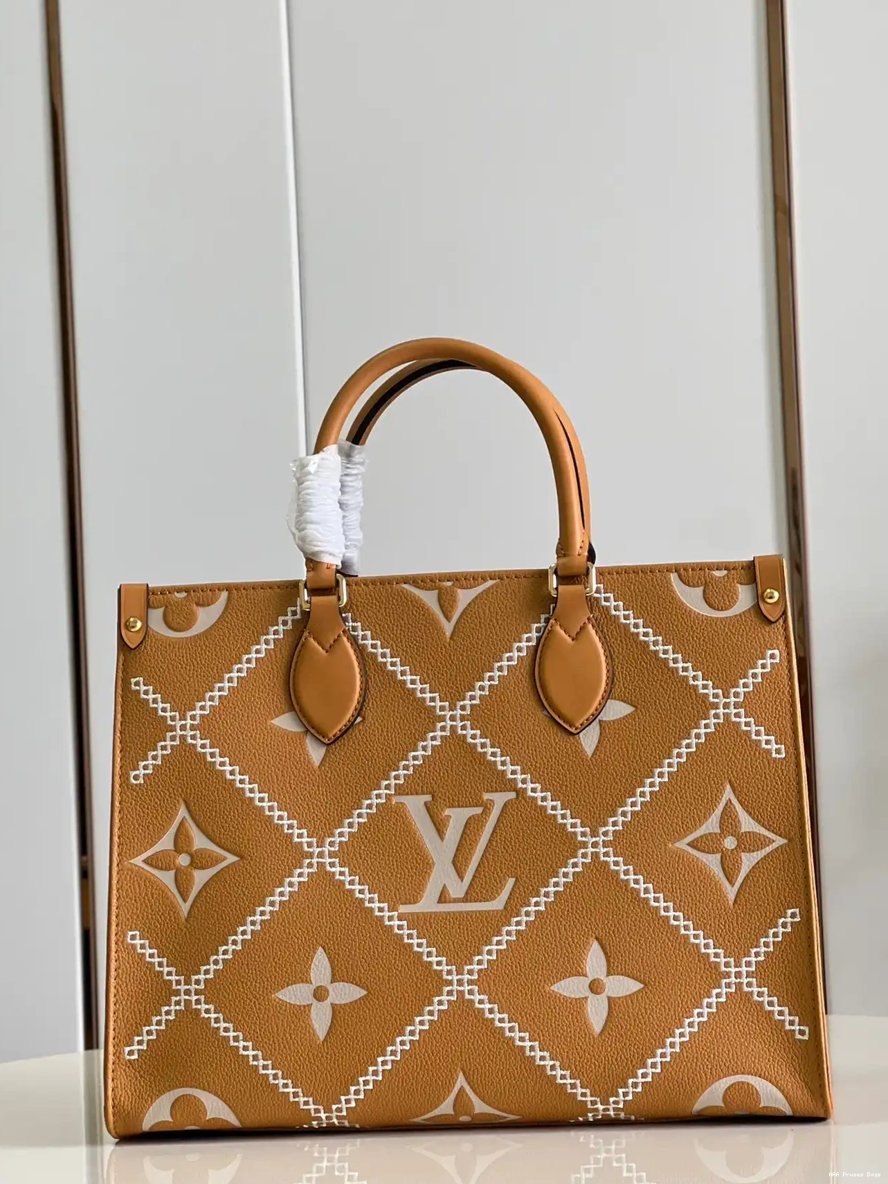 AAA Replica Ru ONTHEGO MM LOUIS VUITTON 0226