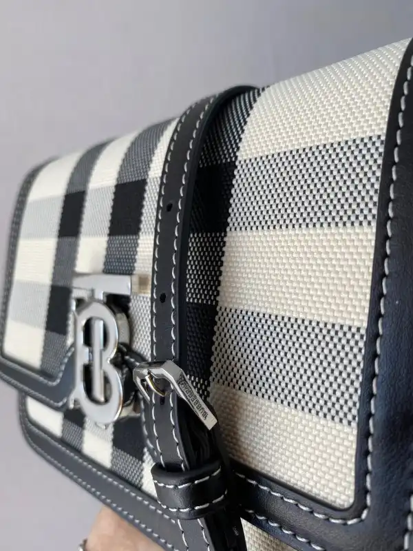 AAA Pruses Bags BURBERRY SMALL TB BAG 0205