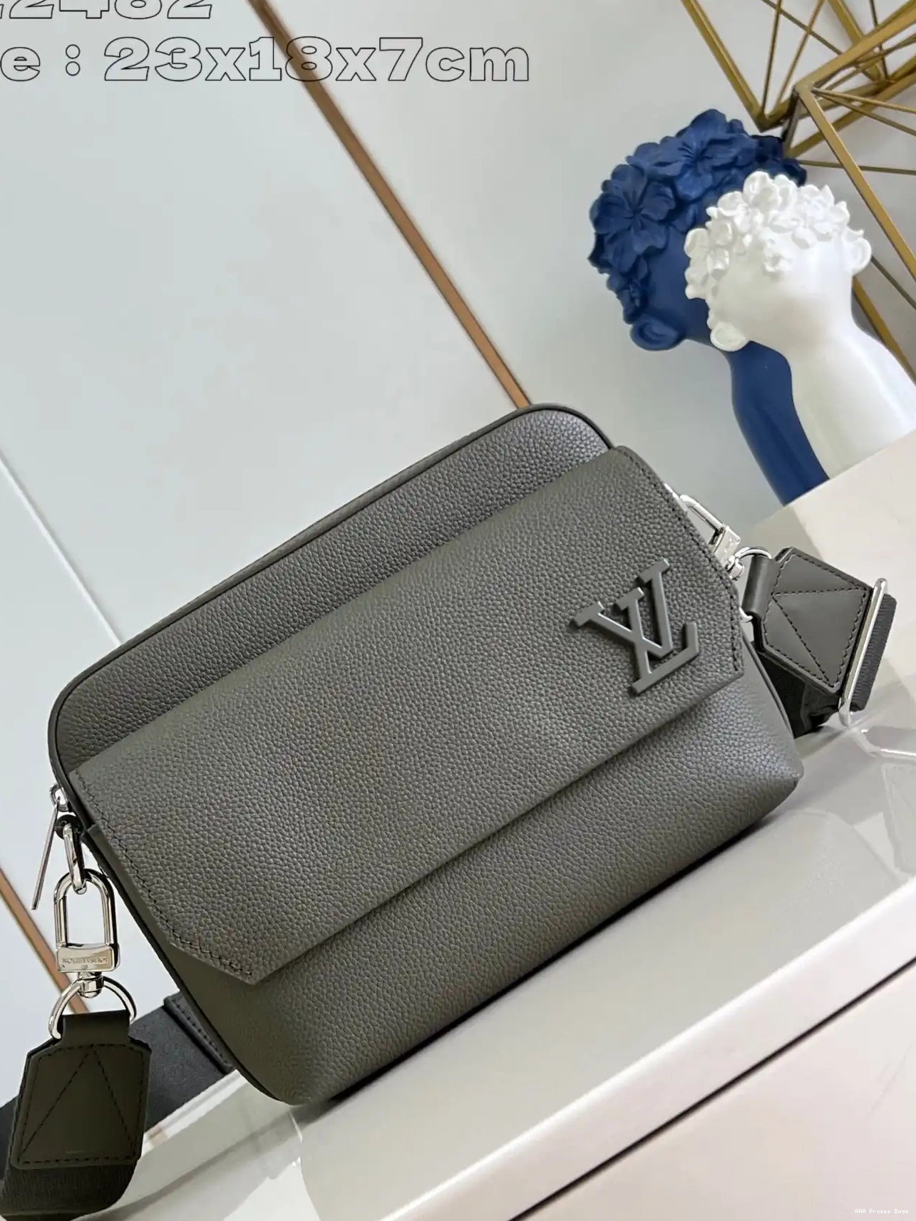 AAA Replica Ru Fastline Messenger-23.5*18*7CM VUITTON LOUIS 0216