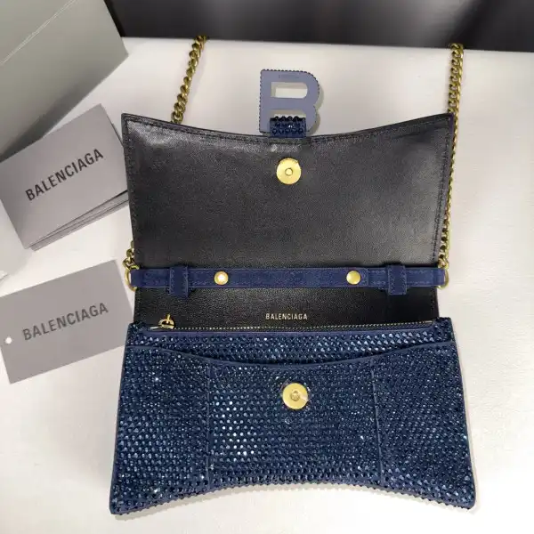 AAA Replica Ru BALENCIAGA HOURGLASS WALLET ON CHAIN 0203