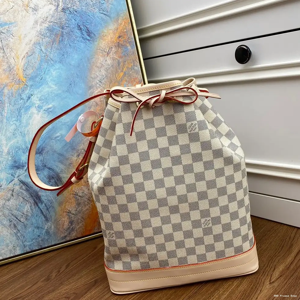 AAA Pruses Bags LOUIS VUITTON NOÉ 0212