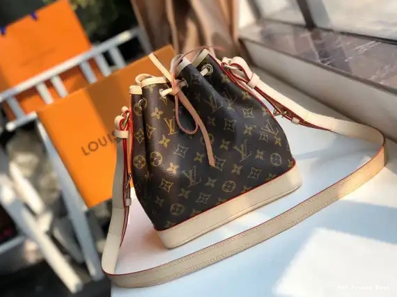 AAA Pruses Bags NOE LOUIS BB VUITTON 0226