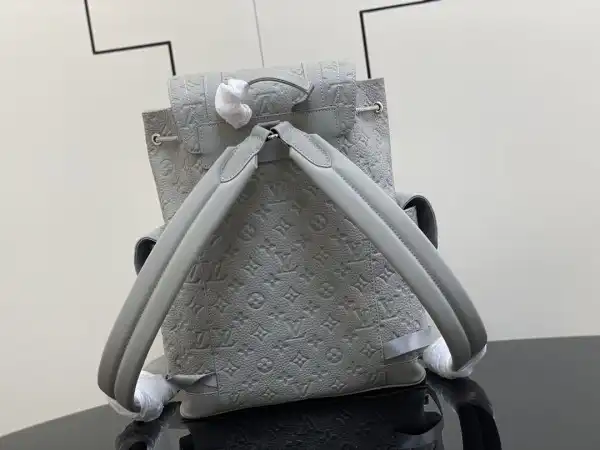 AAA Replica Ru LOUIS VUITTON CHRISTOPHER PM 0205