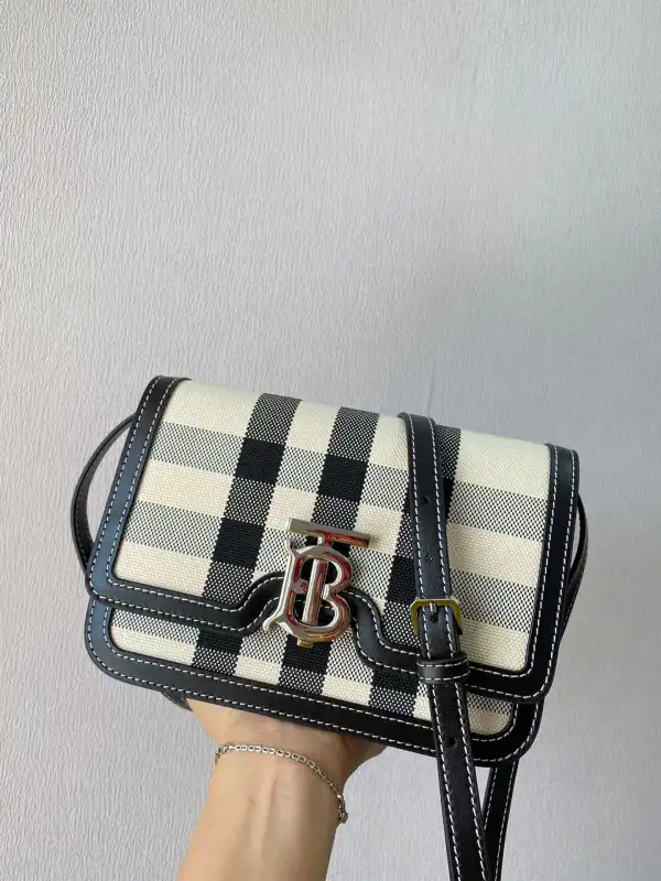 AAA Pruses Bags BURBERRY SMALL TB BAG 0205