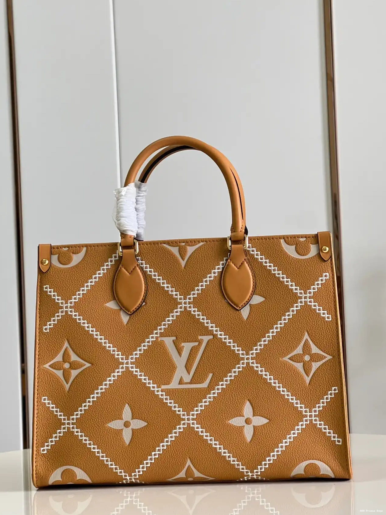 AAA Replica Ru ONTHEGO MM LOUIS VUITTON 0226