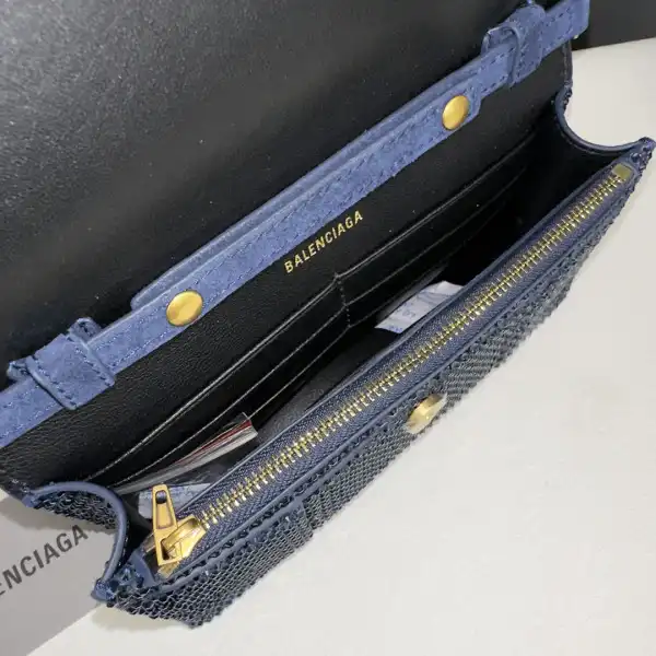 AAA Replica Ru BALENCIAGA HOURGLASS WALLET ON CHAIN 0203