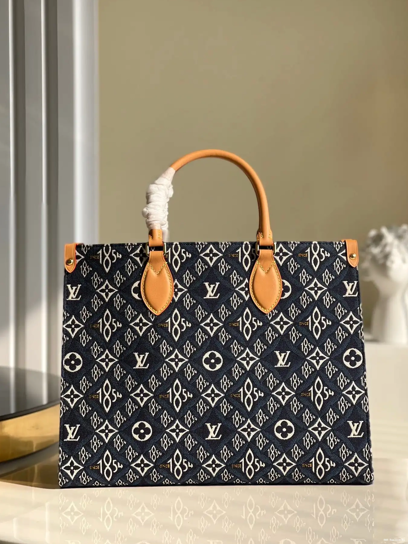 AAA Replica Ru VUITTON MM LOUIS ONTHEGO 0305